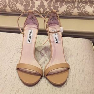NWOT Steve Madden heels